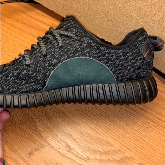 yeezy 350 pirate black’s - Picture 6 of 7